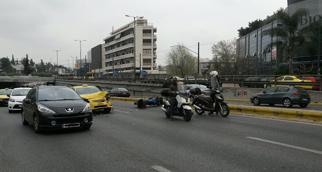 Φωτογραφίες ΑΝΑΓΝΩΣΤΗ από το σοβαρό τροχαίο στην Κηφισίας νωρίτερα - Φωτογραφία 5