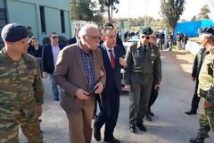 Επίσκεψη ΑΝΥΕΘΑ Δημήτρη Βίτσα και Τζιάνι Πιτέλα στο κέντρο μετεγκατάστασης στο Σχιστό