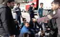 Καθιστική διαμαρτυρία προσφύγων στην ε.ο. Τρικάλων - Ιωαννίνων - Φωτογραφία 3