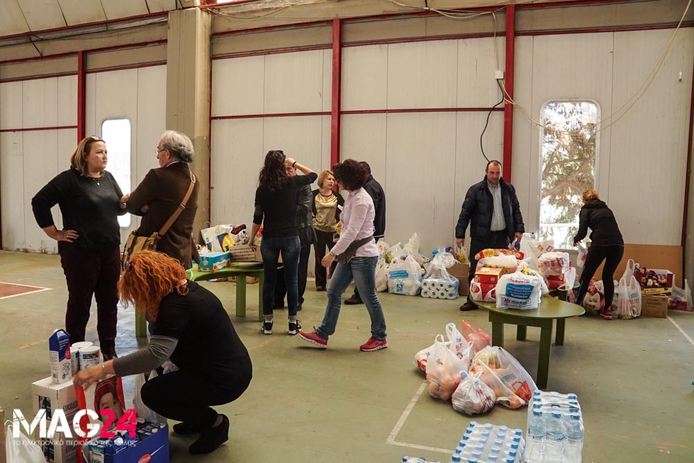 Λαμία: Η κα Ολγα διένυσε 60χλμ για να φέρει τρόφιμα στους Πρόσφυγες [photo] - Φωτογραφία 6