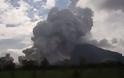 Το ηφαίστειο Σιναμπούγκ στη Σουμάτρα της Ινδονησίας [video]