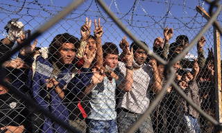 Ο ΟΗΕ κάνει έκκληση στα Βαλκάνια: Κλείσατε τα σύνορα και συσσωρεύτηκαν οι πρόσφυγες στην Ελλάδα... - Φωτογραφία 1