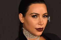 Ποιος κάνει μήνυση στην Kim Kardashian; [photo]
