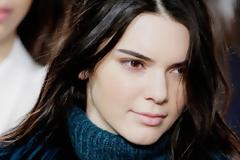 Η Κendall Jenner έγινε... ξανθιά! [photos]