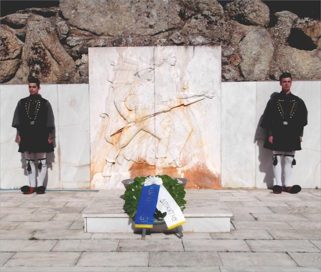 Επιμνημόσυνη Δέηση στο Στρατιωτικό Νεκροταφείο Καστοριάς (φωτογραφίες) - Φωτογραφία 1