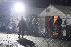 Βίντεο-σοκ: Συνοριοφύλακας στην ΠΓΔΜ κλωτσάει πρόσφυγα!