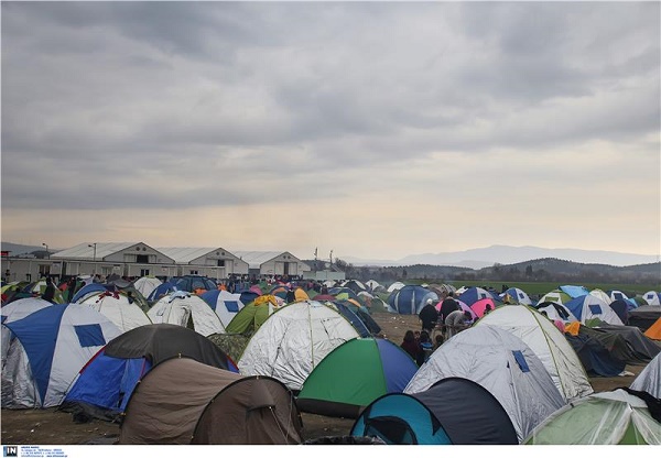 ΤΕΡΑΣΤΙΑ Η ΠΡΟΣΦΟΡΑ ΤΩΝ ΑΘΗΝΑΩΝ ΓΙΑ ΤΟΥΣ ΠΡΟΣΦΥΓΕΣ - Φωτογραφία 3