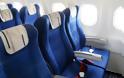 Το ήξερες; Γιατί τα καθίσματα του αεροπλάνου πρέπει να είναι όρθια στην προσγείωση και την απογείωση;
