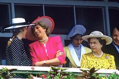 Τα λόγια της Βασίλισσας για την Πριγκίπισσα Diana που αλλάζουν όλα όσα ξέραμε για τις σχέσεις τους! [photos]