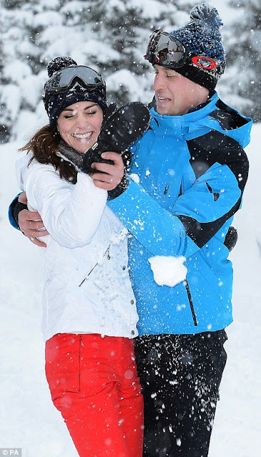 Kate Middeton-Πρίγκιπας William: Κάνουν τις πρώτες τους οικογενειακές διακοπές στις Άλπεις... [photos] - Φωτογραφία 2