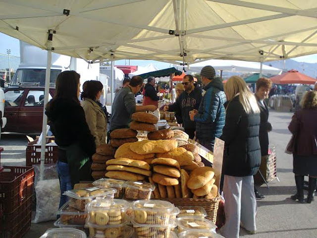 Σαρακοστιανά και αρτύσιμα προϊόντα αρίστης ποιότητας προμηθεύτηκαν οι καταναλωτές στην 20η δράση του Δήμου Αμαρουσίου - Φωτογραφία 4