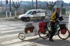 Γρεβενά: Βέλγοι ποδηλάτες με τον… σκύλο τους