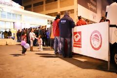 Ο ΘΡΥΛΟΣ «ΖΕΣΤΑΝΕ» ΞΑΝΑ ΤΟΥΣ ΠΡΟΣΦΥΓΕΣ (PHOTOS)