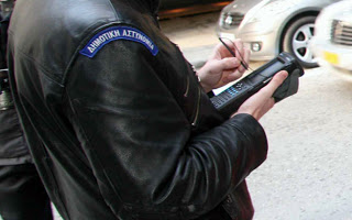 «Σαρώνει» τους δρόμους της Θεσσαλονίκης η Δημοτική Αστυνομία - Φωτογραφία 1