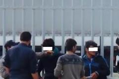 Πάτρα: Επανήλθαν οι μετανάστες στην παραλιακή οδό - Κατασκηνώνουν έξω από το λιμάνι [photos]
