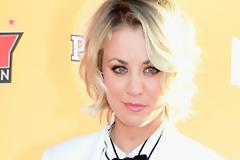 Η Kaley Cuoco δείχνει το καλογυμνασμένο σώμα της... [photos]