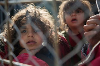 ΣΤΡΑΤΙΩΤΙΚΟ ΝΟΜΟ για τους μετανάστες από την κυβέρνηση ΣΥΡΙΖΑ - ΑΝΕΛ - Φωτογραφία 1