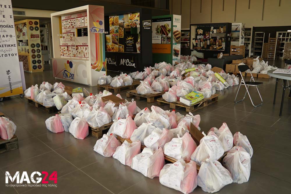 1.600 Λαμιώτες βοηθιούνται από το Επισιτιστικό του Δήμου Λαμιέων [photos] - Φωτογραφία 4