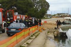 ΛΕΥΚΑΔΑ: Αυτοκίνητο....στη θάλασσα [photos]