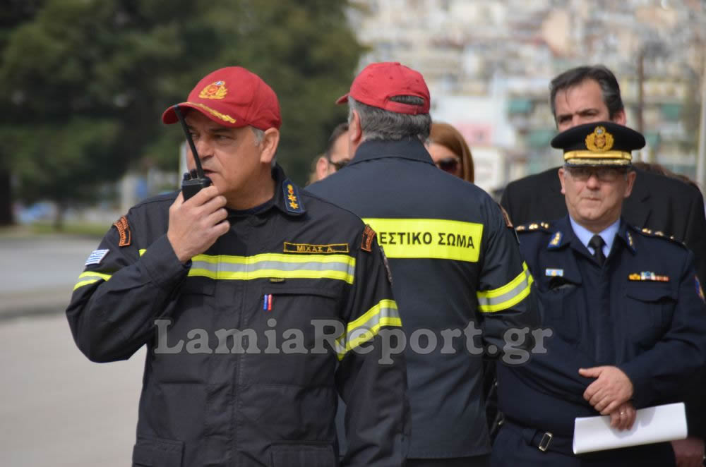 Λαμία: Χαμός στο Εφετείο από ύποπτο φάκελο [photos+video] - Φωτογραφία 3