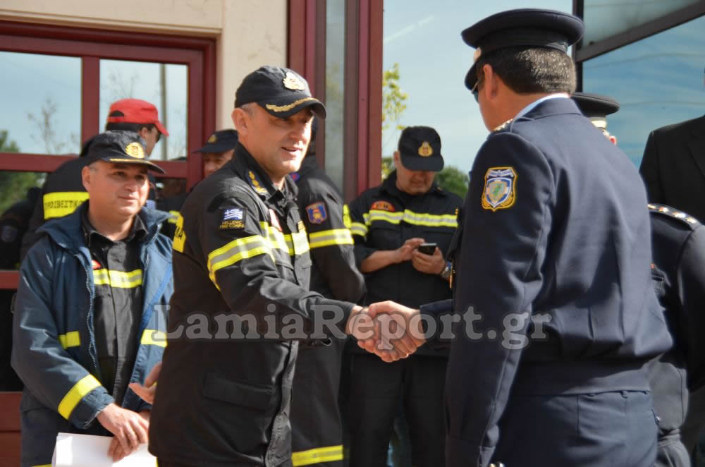 Λαμία: Χαμός στο Εφετείο από ύποπτο φάκελο [photos+video] - Φωτογραφία 4