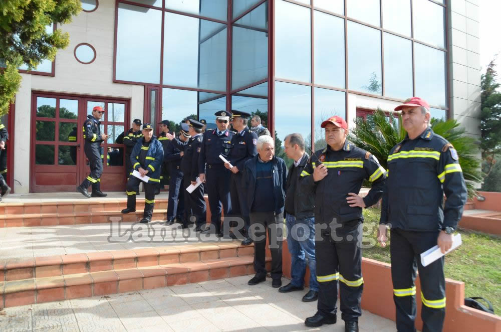 Λαμία: Χαμός στο Εφετείο από ύποπτο φάκελο [photos+video] - Φωτογραφία 6