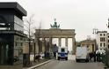 Βερολίνο: Συναγερμός για άνδρα που υποστήριζε ότι είχε βόμβα έξω από την πρεσβεία των ΗΠΑ