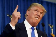 Ο Donald Trump χρησιμοποιεί το iphone του παρά την έκλυση για μποϊκοτάζ πρόσφατα