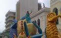 Πατρινό Καρναβάλι 2016: Ο Τσίπρας, ο Κυριάκος, ο Πλουτοκράτης, η όμορφη Βασίλισσα και οι χιλιάδες καρναβαλιστές [video] - Φωτογραφία 7