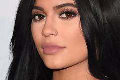 Δείτε το νέο look της Kylie Jenner... [photos]