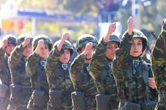 Οι γυναίκες στο στρατό: Τρεις γυναίκες που υπηρετούν στις ελληνικές ένοπλες δυνάμεις περιγράφουν την εμπειρία τους