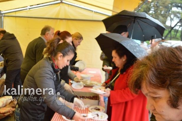 Κούλουμα στην βροχερή Τρίπολη, με λαγάνα, φασολάδα και … κλαρίνο! [photos+video] - Φωτογραφία 10