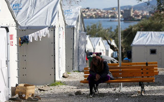 Πάνω από 9.000 άνθρωποι εγκλωβισμένοι σε νησιά του Αιγαίου - Φωτογραφία 1