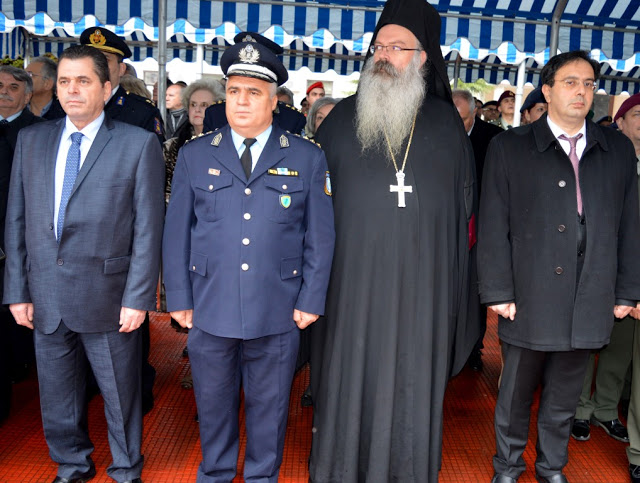 Φωτό και Βίντεο από την τελετή παράδοσης - παραλαβής της Ιης Μεραρχίας Πεζικού - Φωτογραφία 7