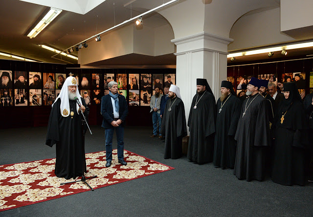 8107 - Δηλώσεις του Πατριάρχη Μόσχας για το Άγιο Όρος, σε εγκαίνια έκθεσης φωτογραφίας του Костаса Асимиса (Κώστα Ασήμη) - Φωτογραφία 9
