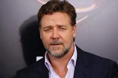 Απίστευτη αλλαγή! Δείτε πόσο αδυνάτισε ο Russell Crowe! [photos]