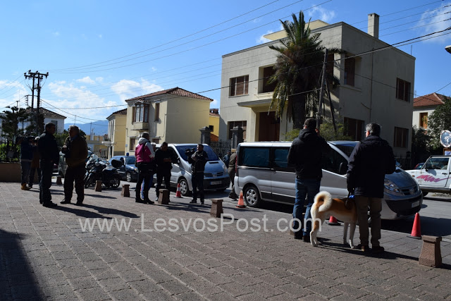 Η Αντζελίνα Τζολί στην Μυτιλήνη: Δείτε πλάνα από την περιοδεία της στην Μυτιλήνη [photos+video] - Φωτογραφία 10