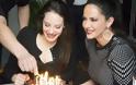 Τα γενέθλια και η τούρτα έκπληξη της Αδάμ στην 16χρονη κόρη της που της μοιάζει απίστευτα! - Φωτογραφία 2