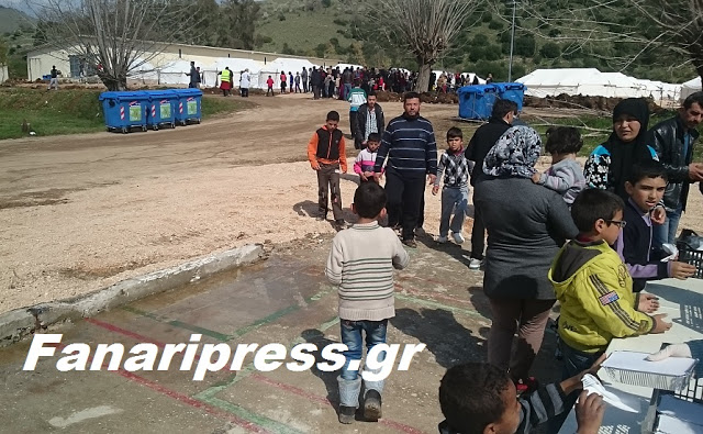 Ομαλή η διαδικασία των προσφύγων στην Φιλιππιάδα - Οι πρώτες αποχωρήσεις [photos] - Φωτογραφία 7