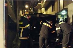 Φωτια σε αυτοκόνητο - Κάηκε αυτοκίνητο κοντά στο Δημοτικό Θέατρο [ptotos]