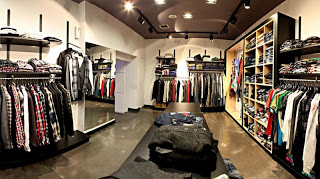 Γιαννιτσά: Προσποιούνταν τους πελάτες και αφαιρούσαν ρούχα από καταστήματα - Φωτογραφία 1