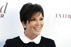 H Kris Jenner εμφανίστηκε με το 35χρονο αγόρι της... [photos]