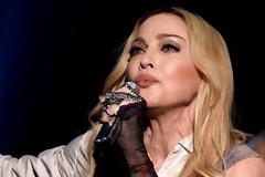 Η πρώτη νίκη της Madonna στη μάχη για την κηδεμονία του Rocco... [photos]