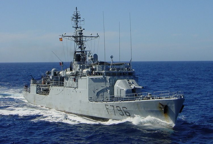 Το ΝΑΤΟ έστειλε άλλα δυο πολεμικά πλοία στο Αιγαίο για να σταματήσουν τους πρόσφυγες [photos] - Φωτογραφία 2