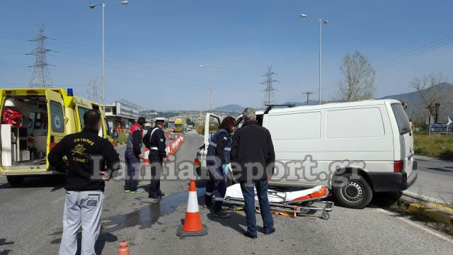 Λαμία: Σοβαρό τροχαίο στην είσοδο της πόλης - Φωτογραφία 4