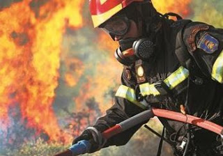 Κρήτη: Τρέχει και δε φτάνει η Πυροσβεστική… λόγω νοτιάδων-Τρεις φωτιές ξέσπασαν τη νύχτα - Φωτογραφία 1