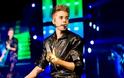 Δεν θα το πιστεύετε: Ποιες είναι  μεγάλες θαυμάστριες του Justin Bieber και πήγαν στη συναυλία του; [photos]