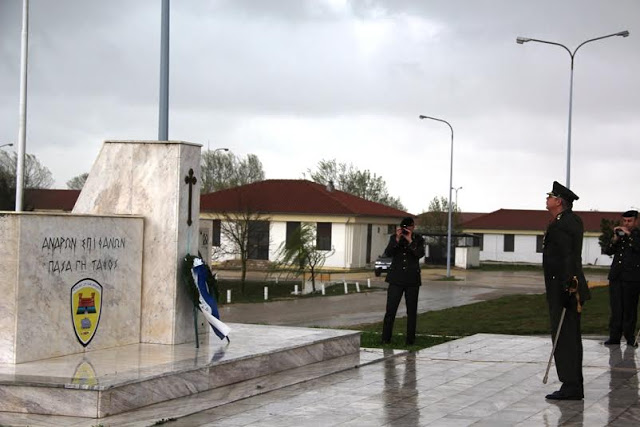 Υπο καταρρακτώδη βροχή η τελετή παράδοσης - παραλαβής Διοίκησης της 30ης Ταξιαρχίας στο Λαγό Διδυμοτείχου - Φωτογραφία 17