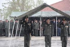 Υπο καταρρακτώδη βροχή η τελετή παράδοσης - παραλαβής Διοίκησης της 30ης Ταξιαρχίας στο Λαγό Διδυμοτείχου