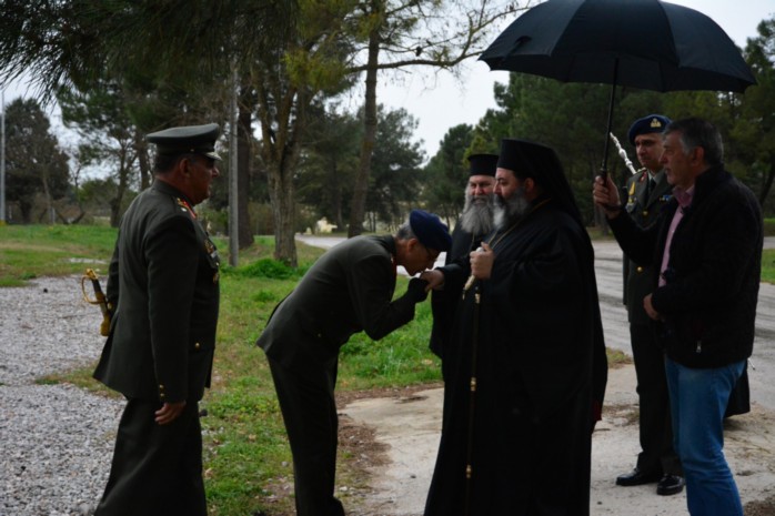 Ο Μητροπολίτης Λαγκαδά στην αλλαγή διοικητή της 34 ΜΚ ΤΑΞ - Φωτογραφία 3